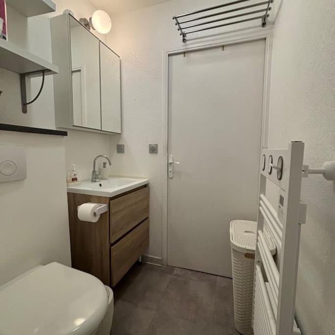 Appartement Terrasse Et Piscine Montpellier Bagian luar foto